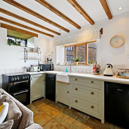 Host & Stay - Little Barn - Upper Hulme Leek Exterior foto